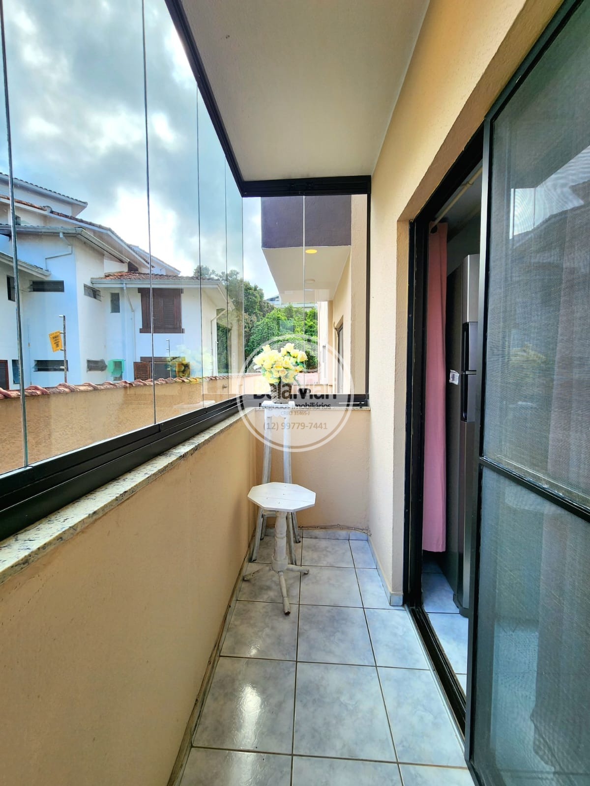 Apartamento à venda com 2 quartos, 65m² - Foto 4