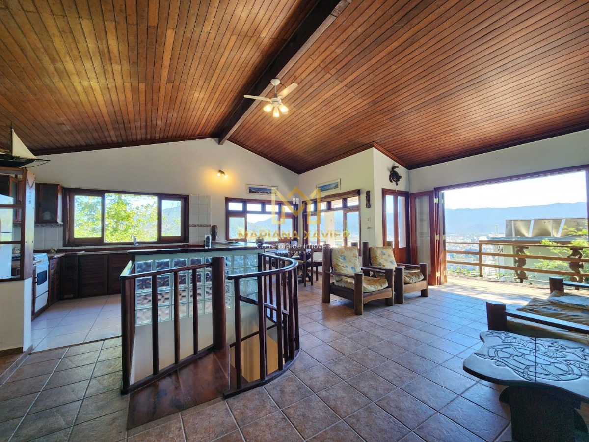 Casa, 3 quartos, 132 m² - Foto 1