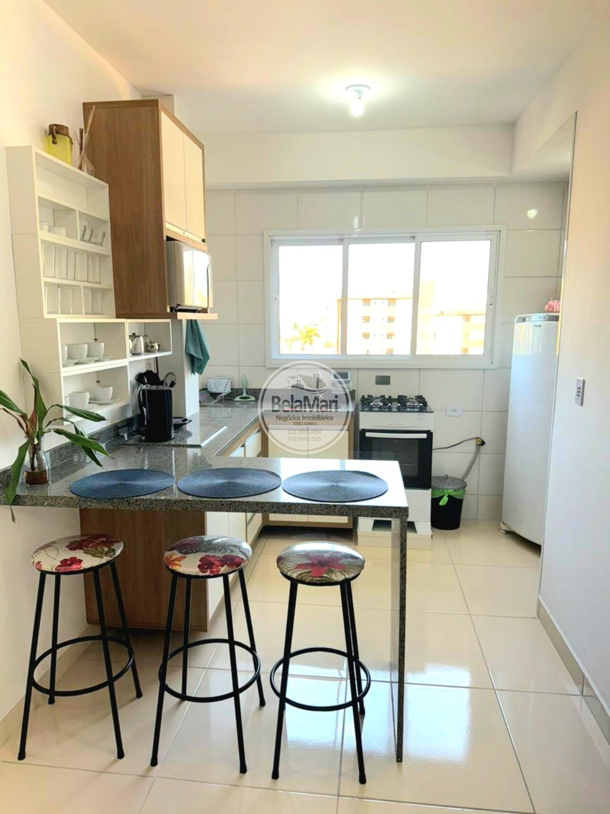 Apartamento à venda com 2 quartos, 60m² - Foto 1